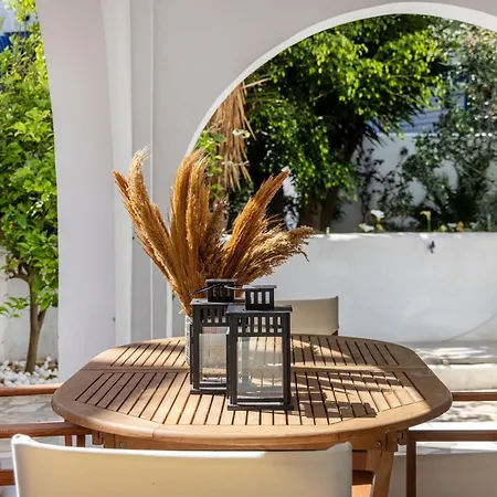 Cycladic Vibes *